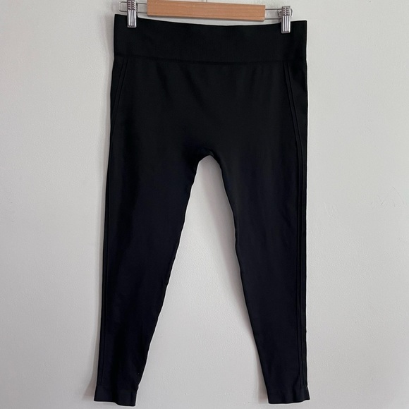Three Dots Black Seamless Cropped Leggings - Picture 1 of 6